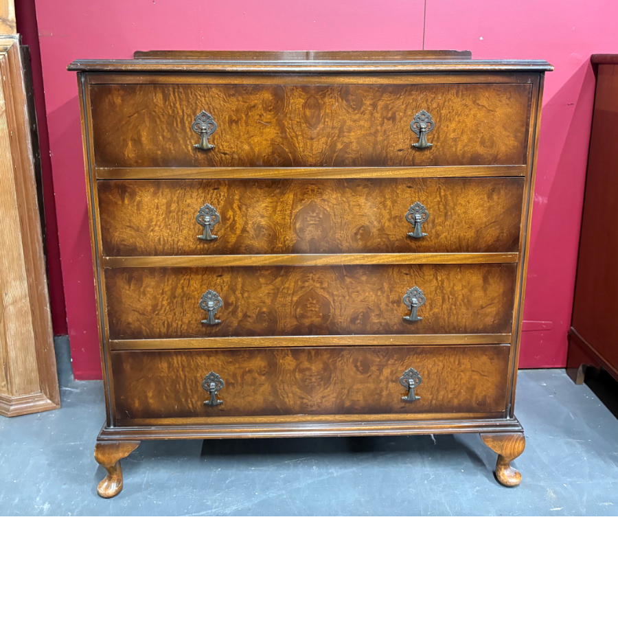 Antique Bowman Bros. Ltd Classic Chest Of Four Drawers - VIN1289G Antique Bowman Bros. Ltd Classic Chest Of Four Drawers - VIN1289G