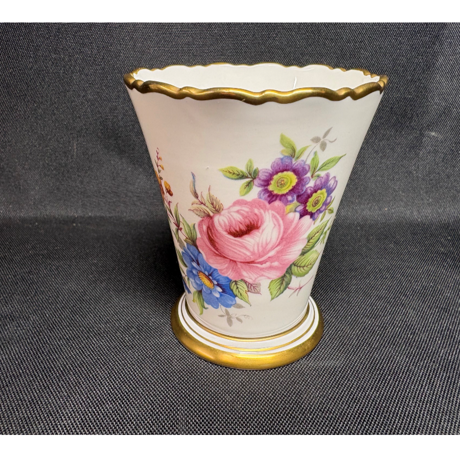 Lynton Derby Porcelain Posy Cup - VIN1289P Lynton Derby Porcelain Posy Cup - VIN1289P