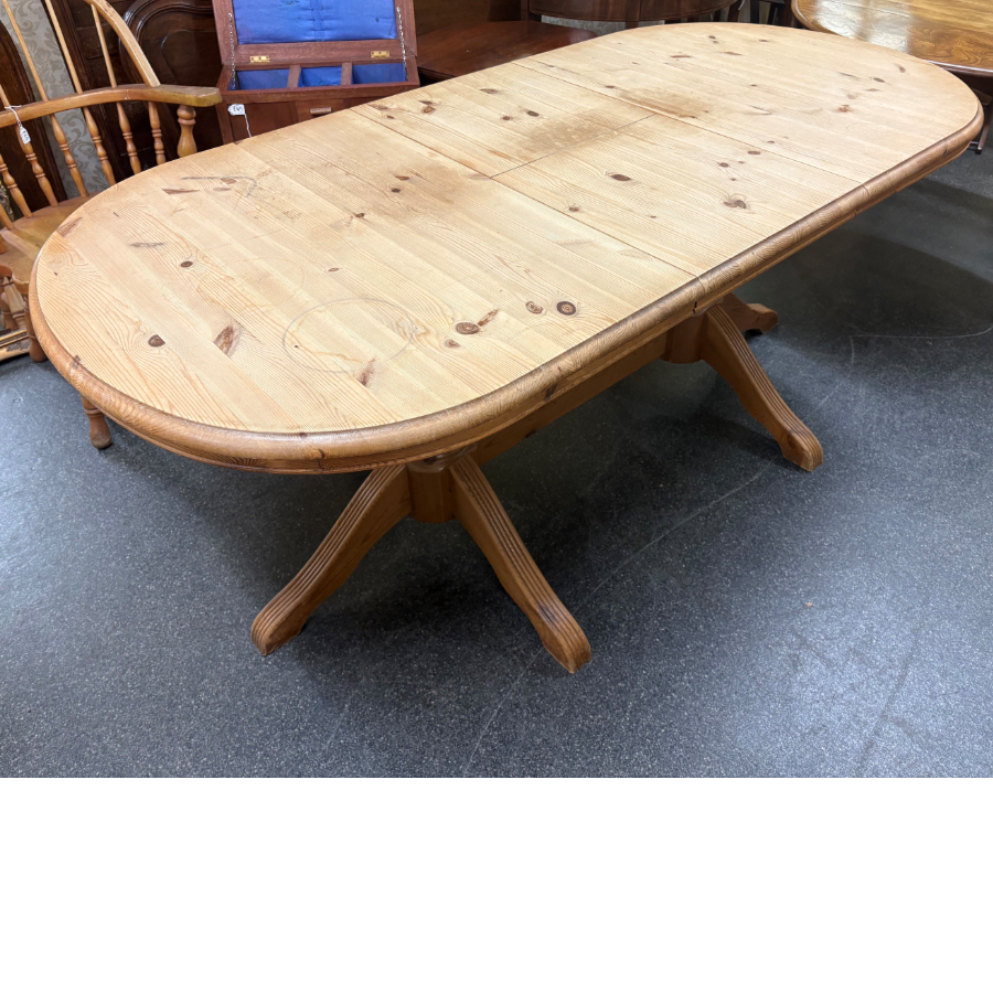 Extendable Pine Oval Dining Table - VIN1254O Extendable Pine Oval Dining Table - VIN1254O