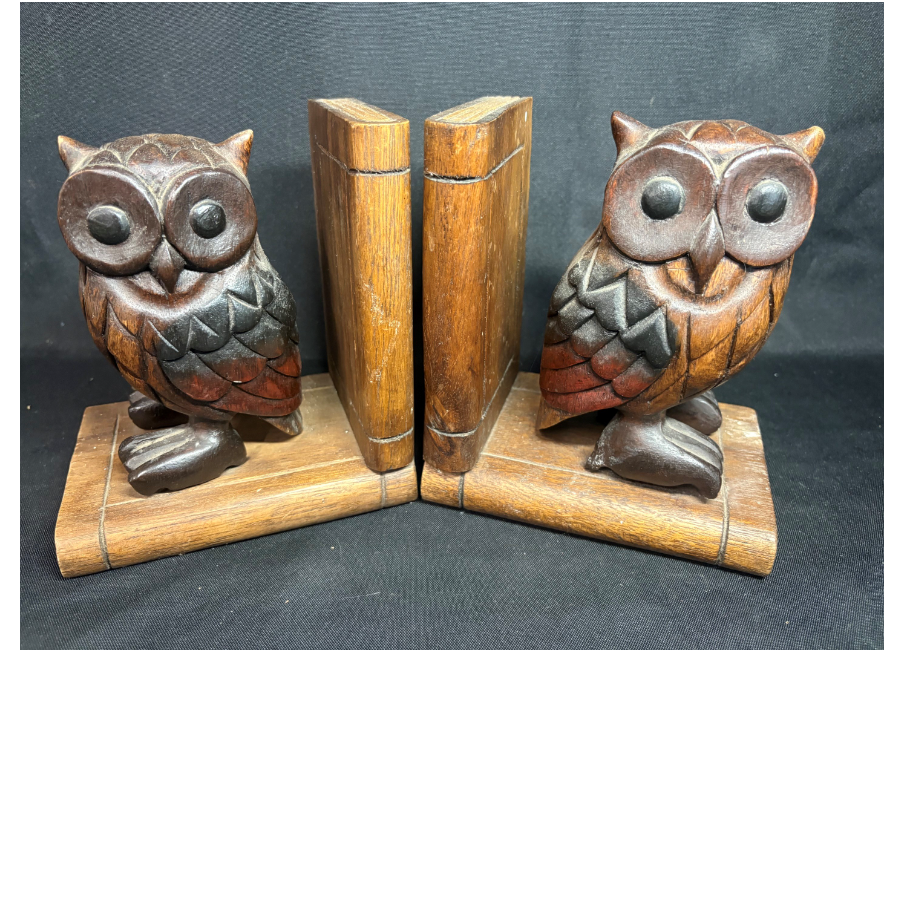 Vintage Hand-Carved Wooden Owl Bookends - VIN1268C Vintage Hand-Carved Wooden Owl Bookends - VIN1268C