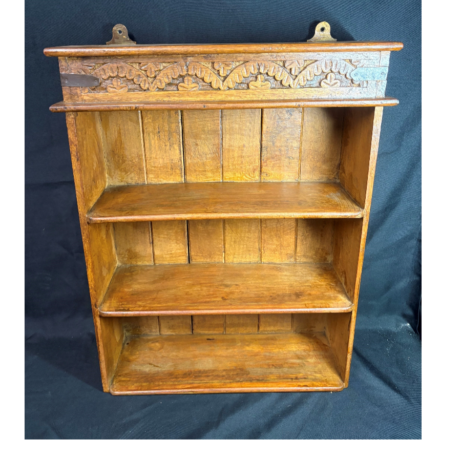 Antique Country-Style Carved Oak Wall-Mounted Bookshelf - VIN1294C Antique Country-Style Carved Oak Wall-Mounted Bookshelf - VIN1294C