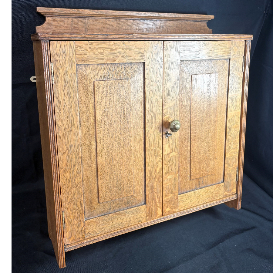 Antique Oak Wall Cabinet – VIN1291A Antique Oak Wall Cabinet – VIN1291A