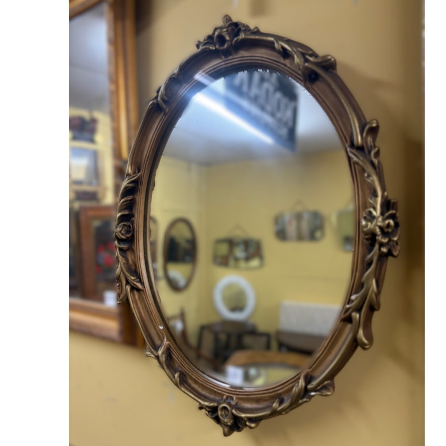 Vintage Ornate Oval Gilt Wall Mirror - VIN1282D Vintage Ornate Oval Gilt Wall Mirror - VIN1282D