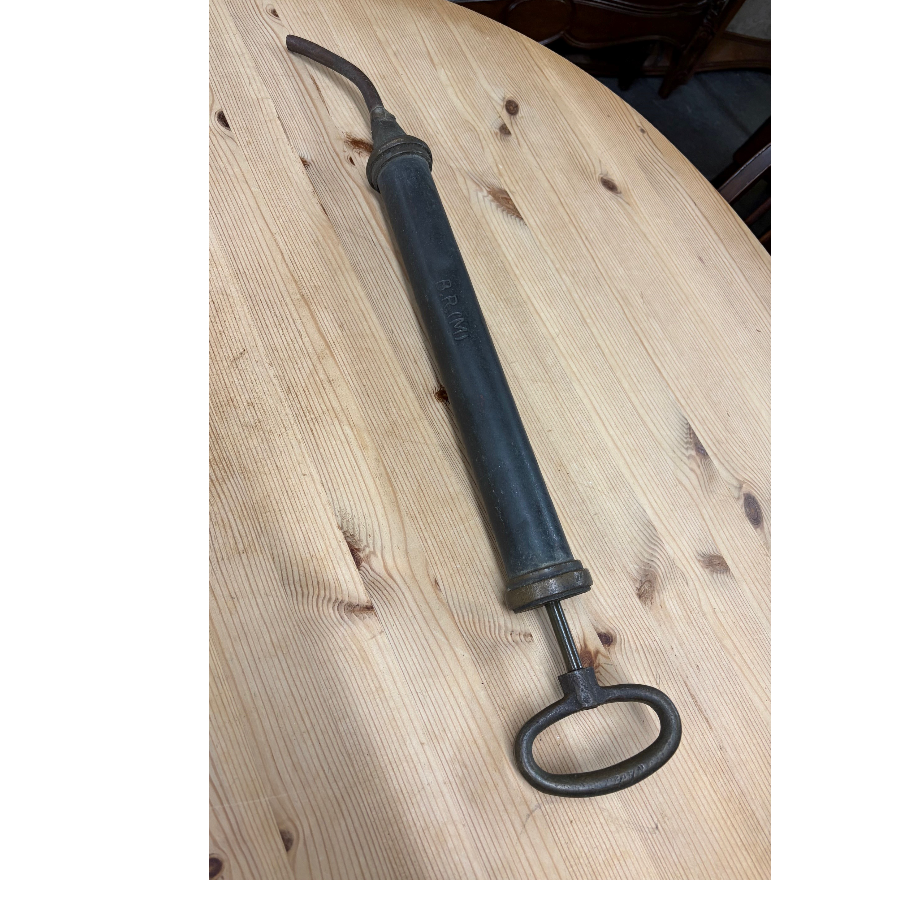 Vintage British Railways BR(M) Midland Region Workshop Oil Grease Syringe Pump Circa 1948–1960s - VIN1293O Vintage British Railways BR(M) Midland Region Workshop Oil Grease Syringe Pump Circa 1948–1960s - VIN1293O