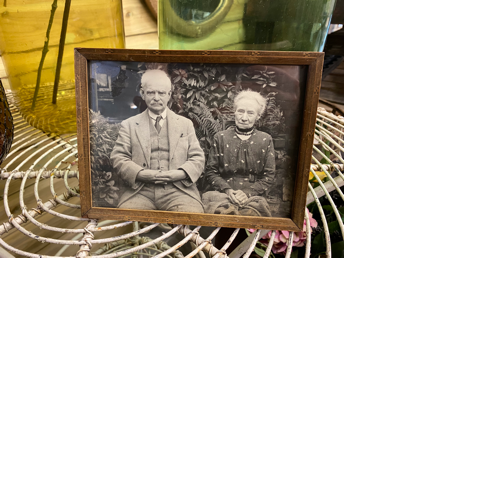 Framed Photo Man and Wife VIN367F
