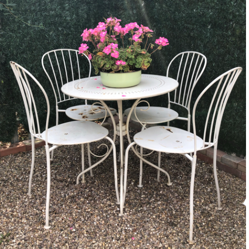 Set of four chairs and table VIN635A