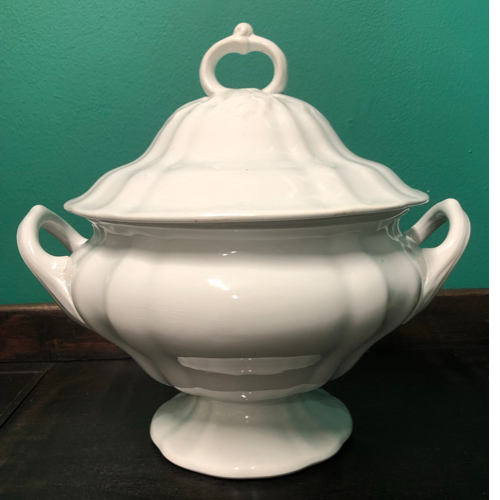 Antique tureen/soupier VIN287E