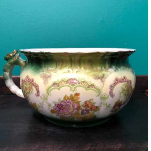 Keeling & Co. Chamber Pot VIN644E