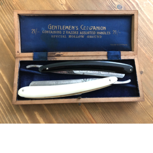 Vintage boxed set of two Cut Throat Razors VIN415F