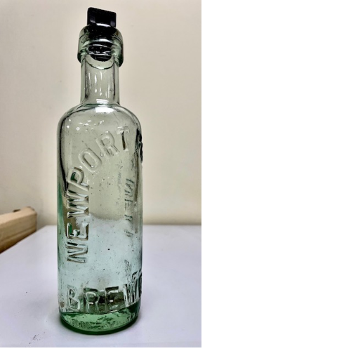 19th century beer bottle from Newport  Pagnell Brewery VIN722F