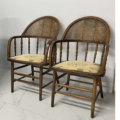 Vintage pair of chairs VIN525A