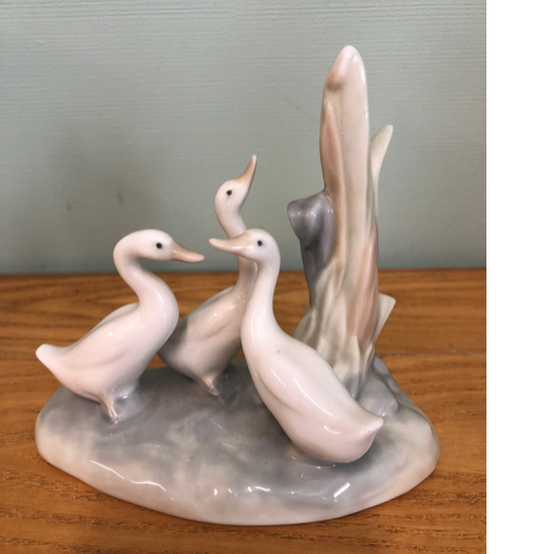 NAO by Lladro Three Geese figurine VIN781A